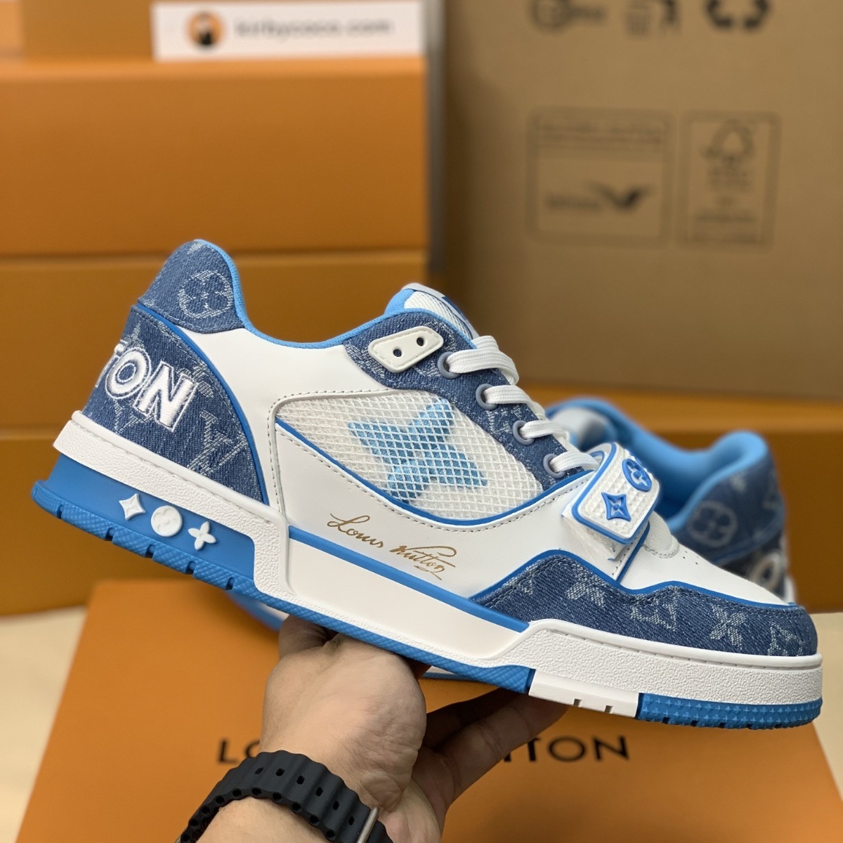 Light blue men's sneakers