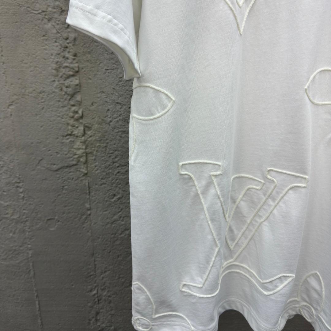 Chain embroidery short-sleeved T-shirt