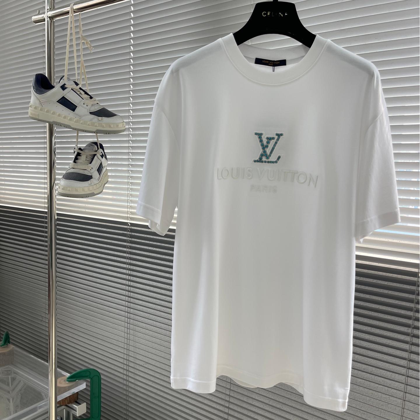 Emerald embroidered T-shirt