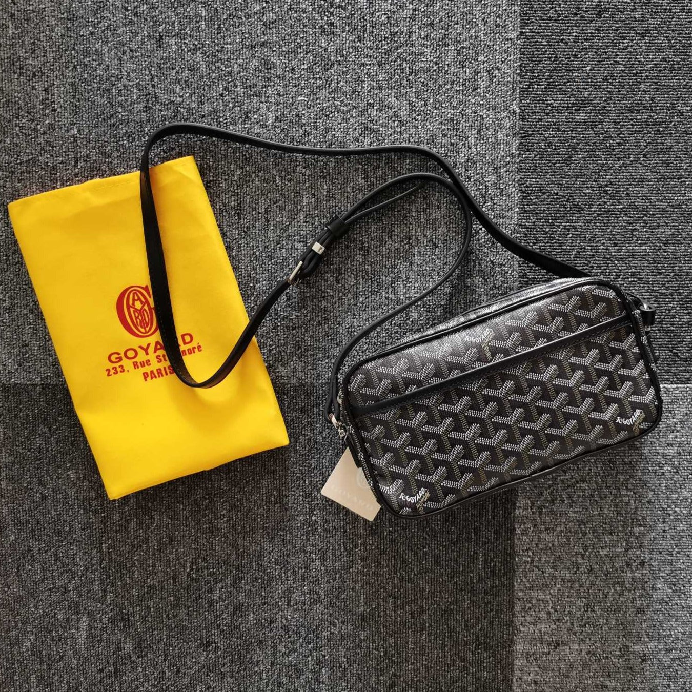 Cap-Vert Pm Bag 23cm Black