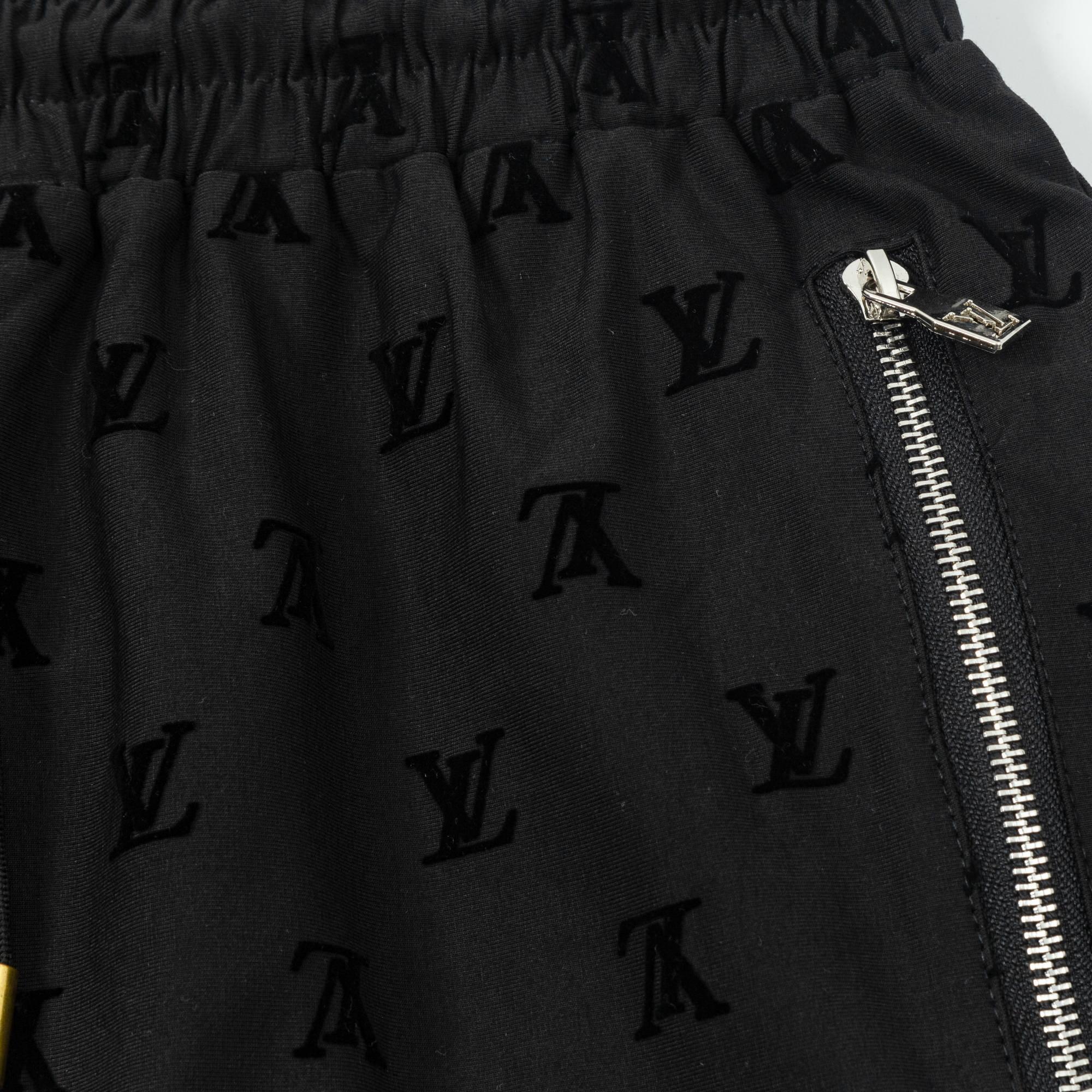 Knitted flocked shorts