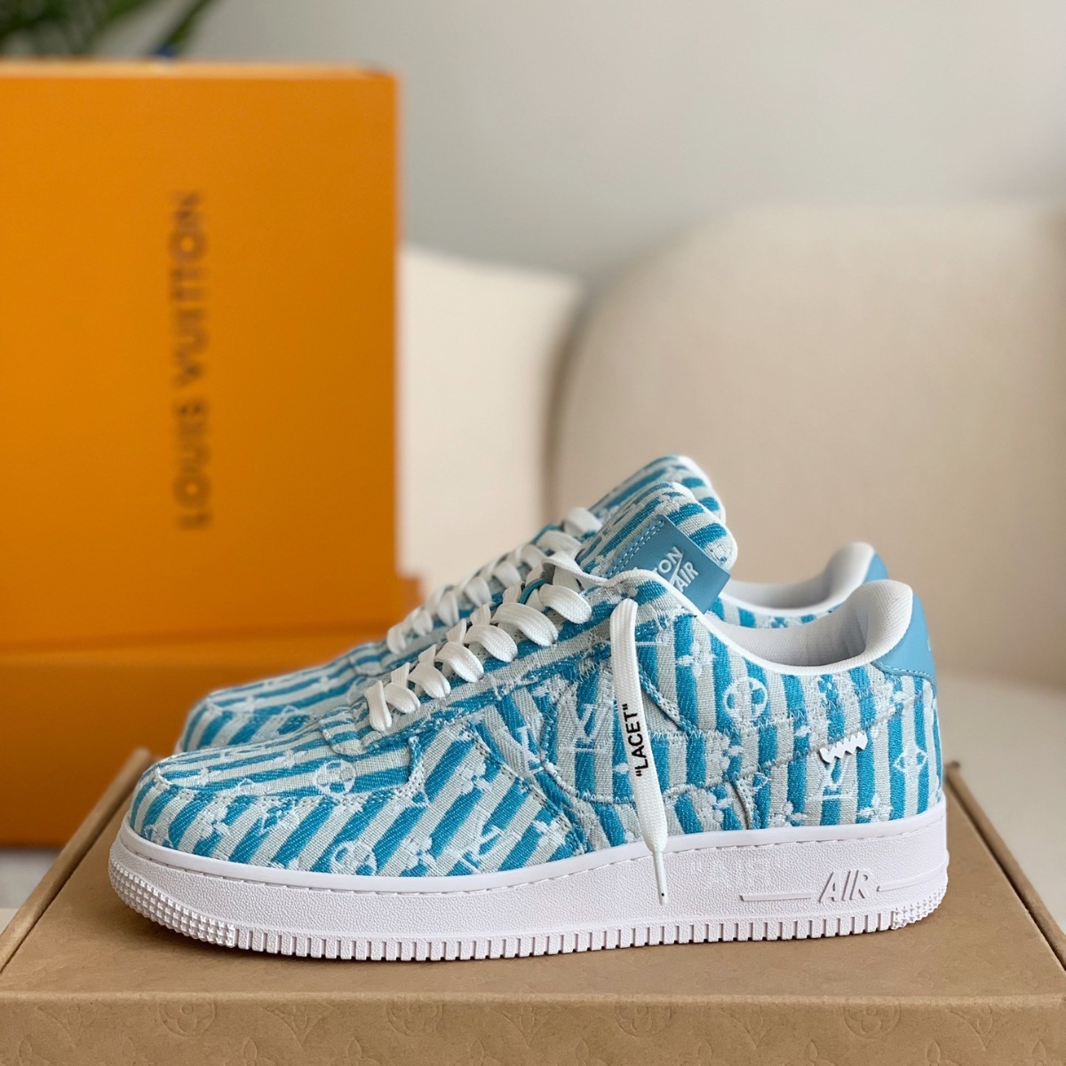 Canvas embroidered lettering sneakers