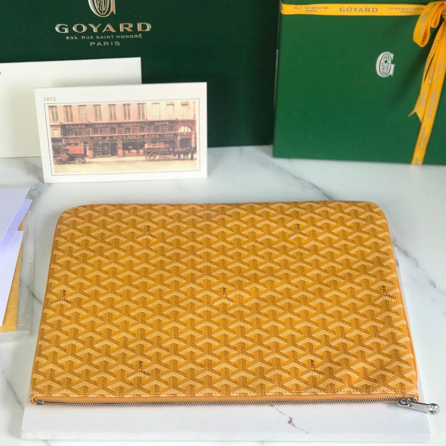 Pouch 40 In Yellow Canvas