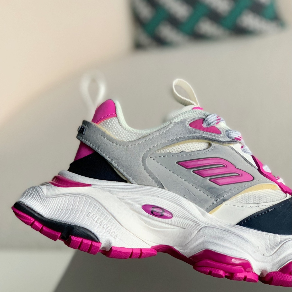 Balenciaga Cargo Sneakers in Grey/White/Pink