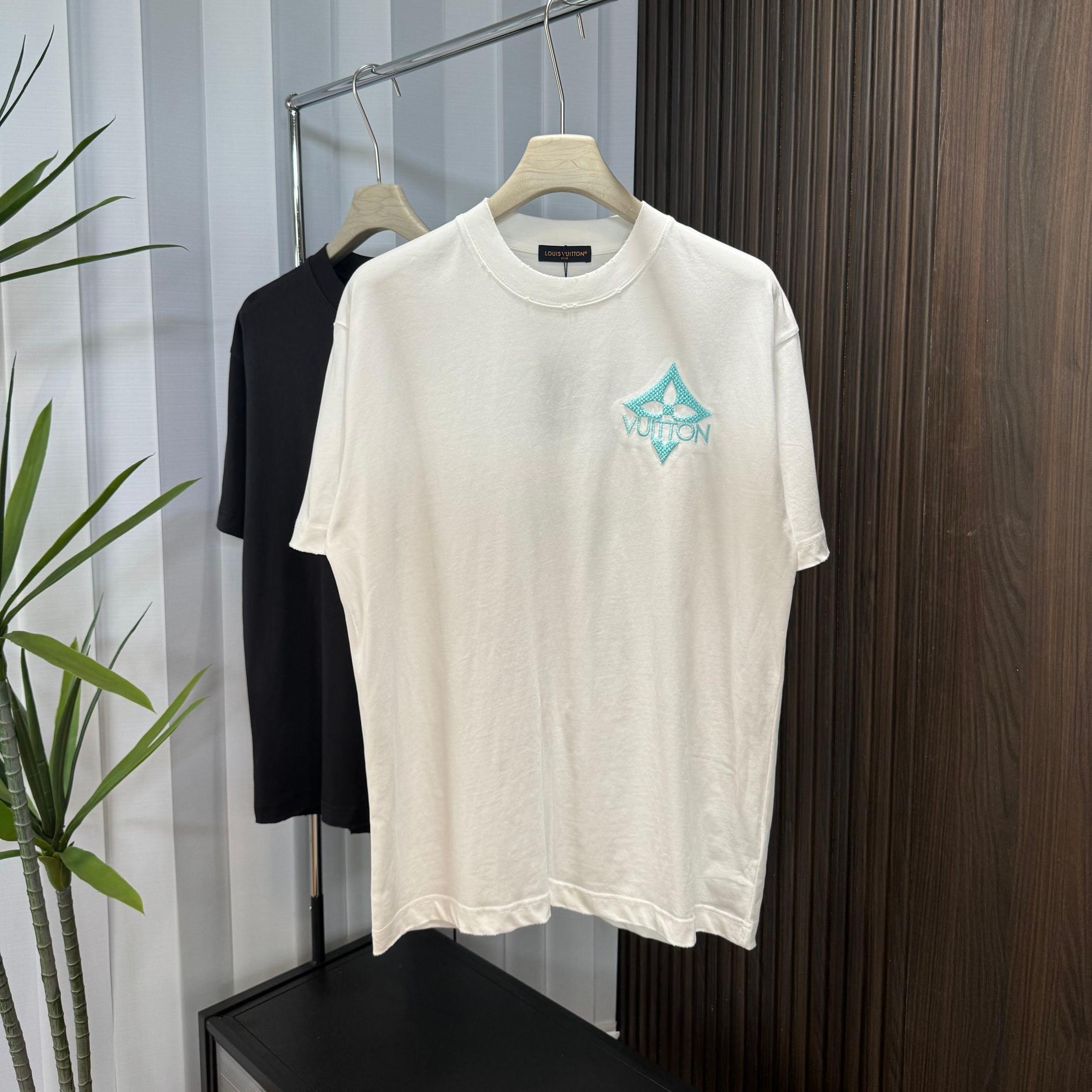 Embroidered round neck short-sleeved T-shirt