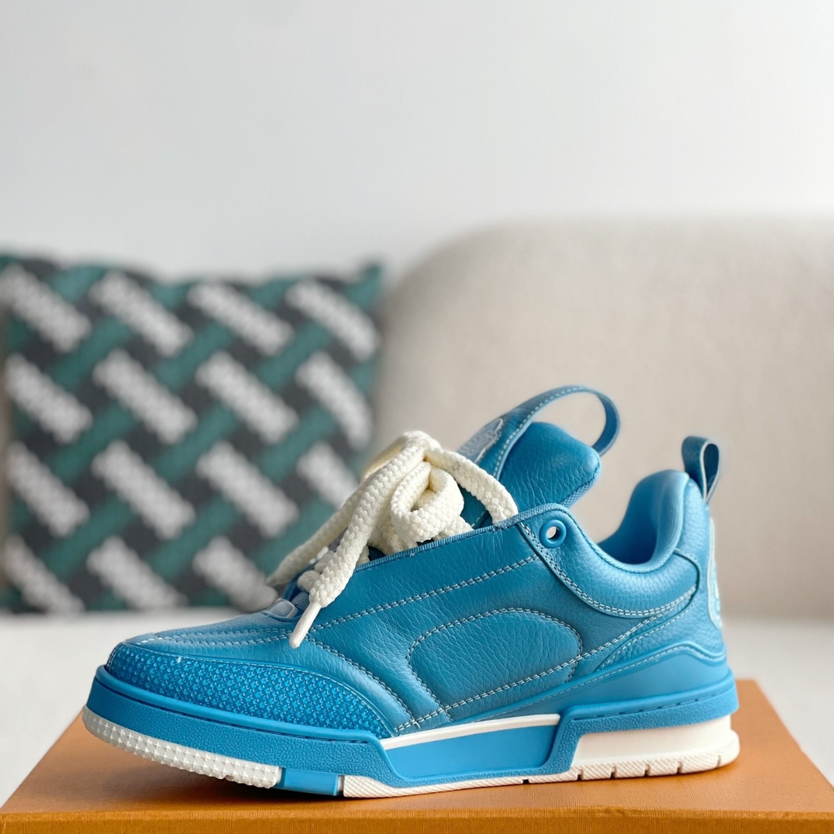 Blue men's sports shoes