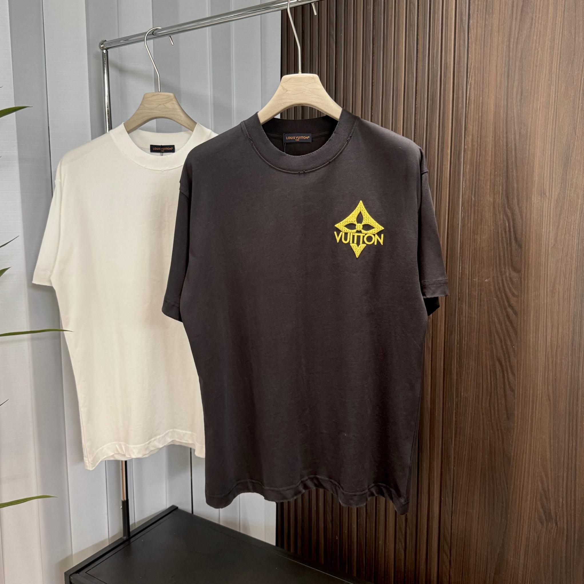 Embroidered round neck short-sleeved T-shirt