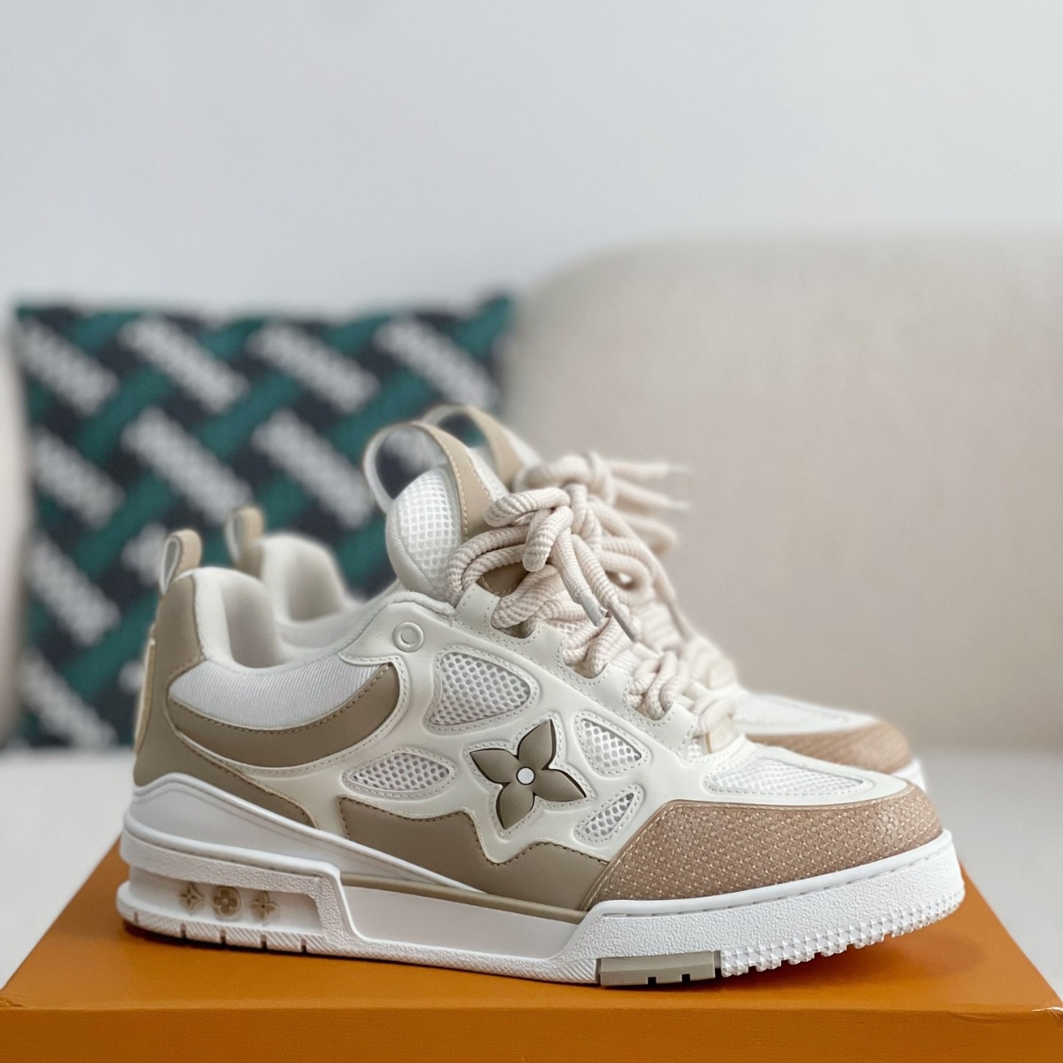 Skate Sneaker Beige White