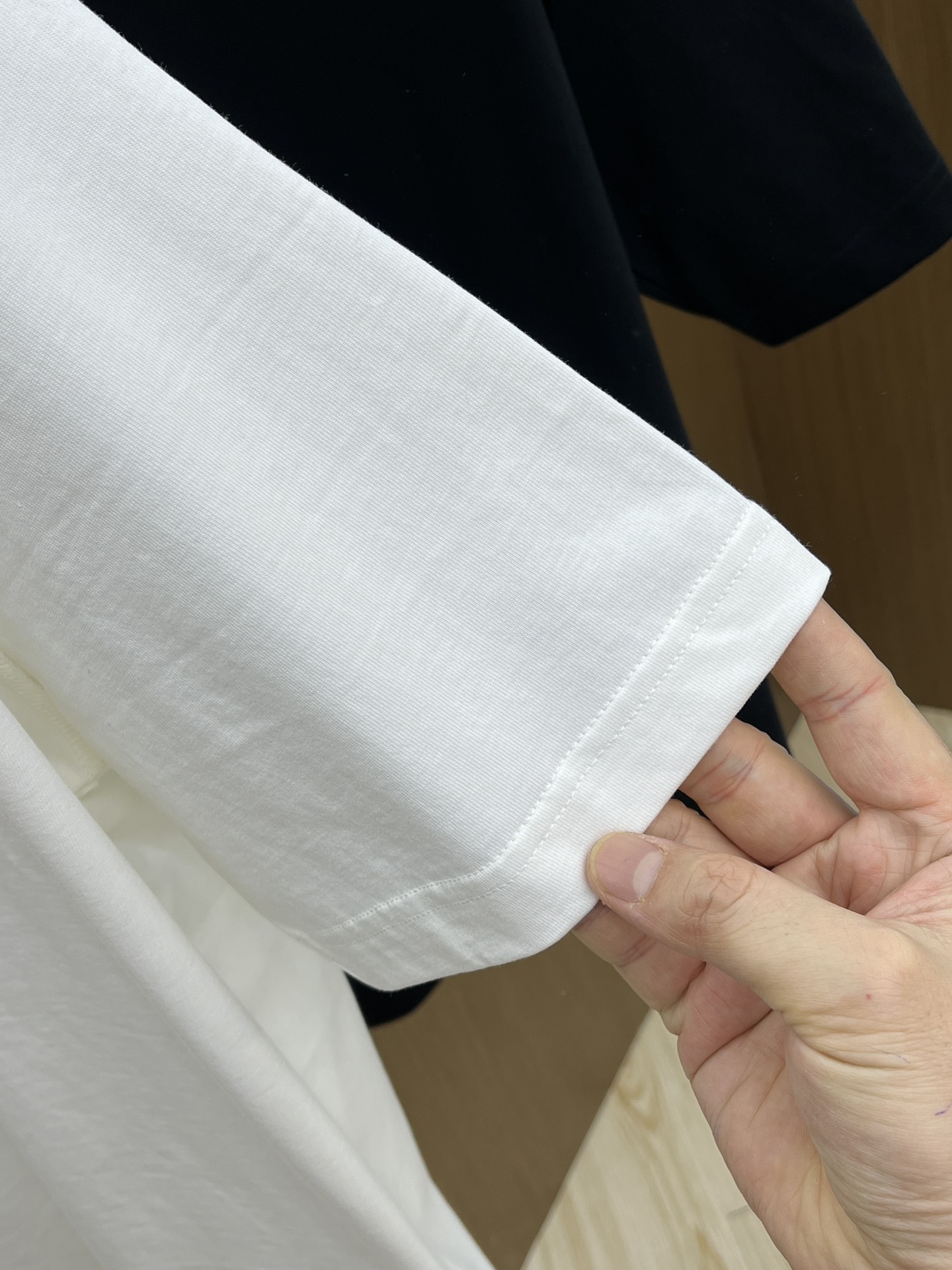 Chest Embossed Letter Short Sleeve T-Shirt