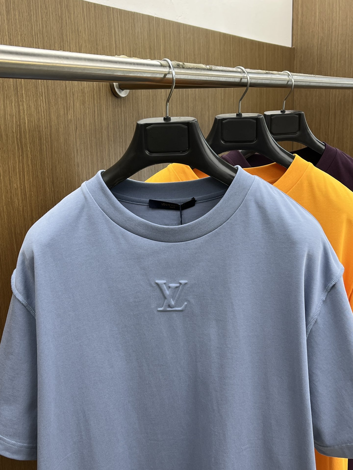 Chest Embossed Letter Short Sleeve T-Shirt