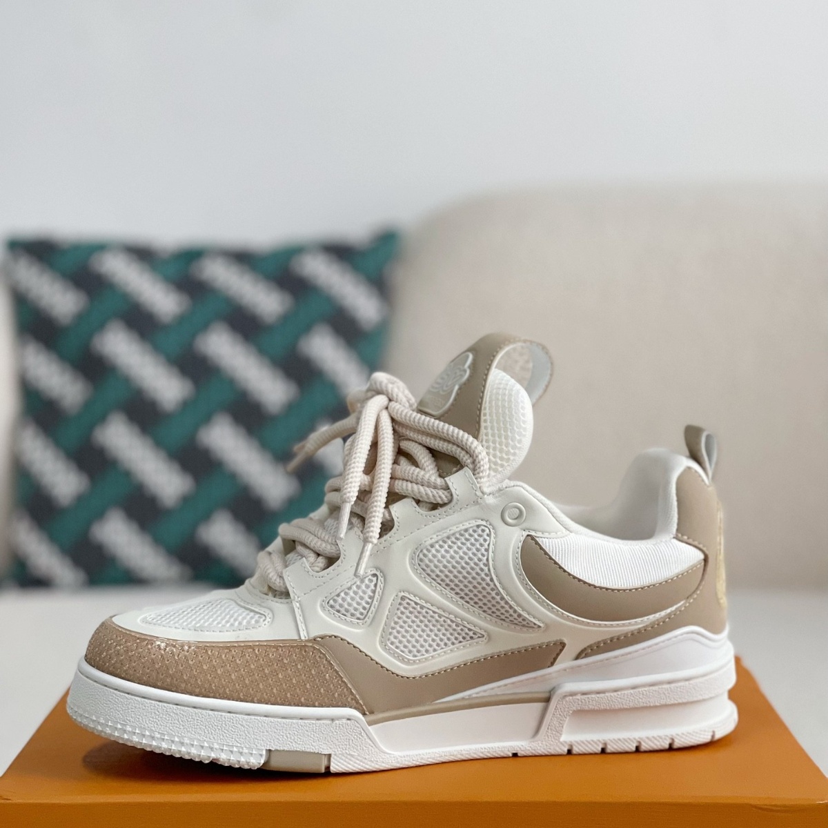 Skate Sneaker Beige White