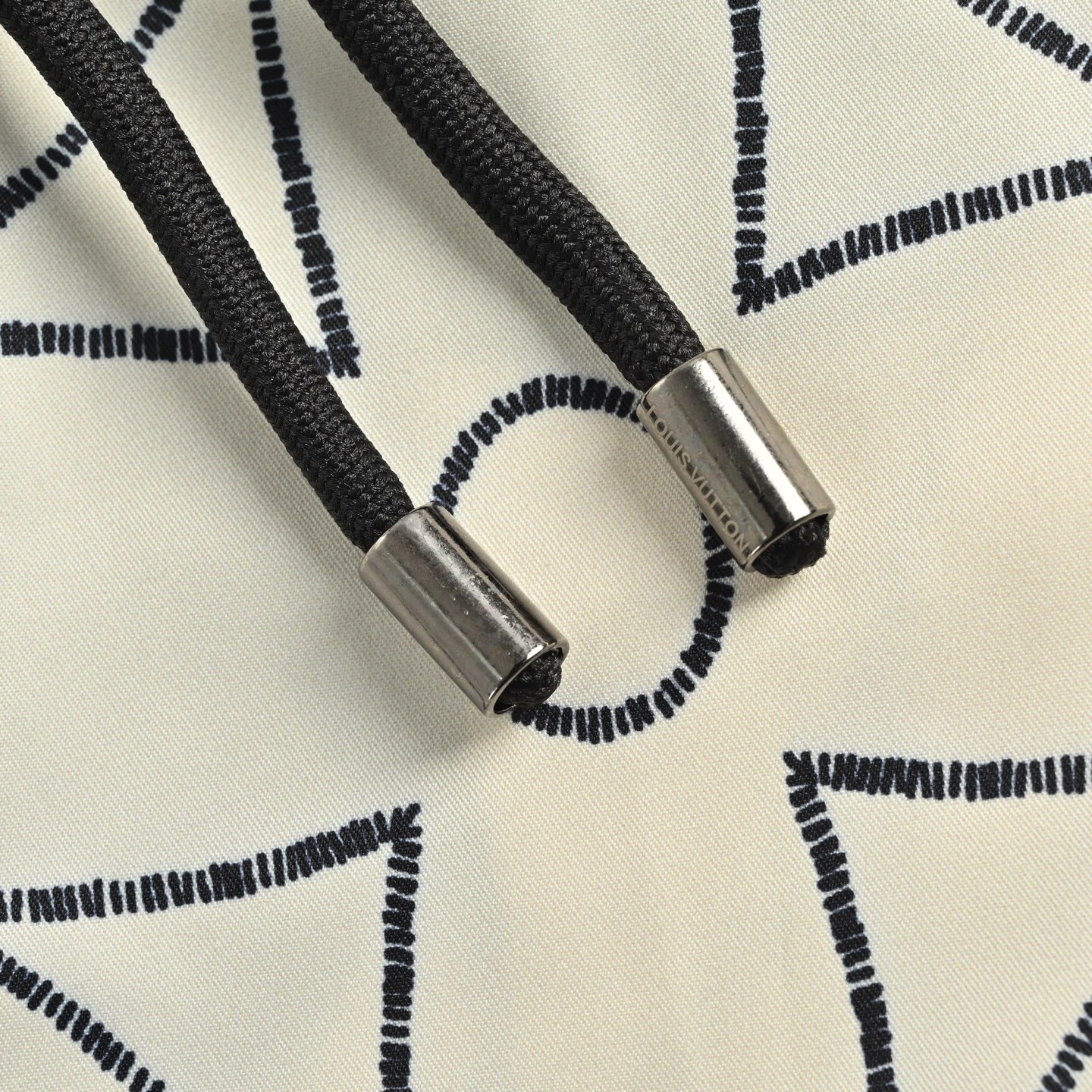 Four-leaf clover ink-dyed shorts