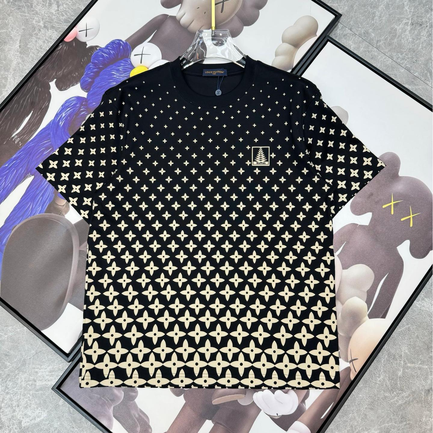 New short-sleeved round neck T-shirt