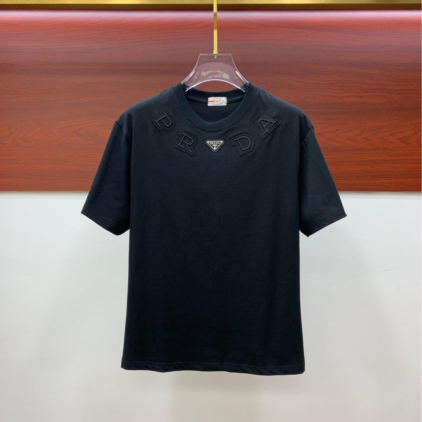 T-shirt with embroidered neckline