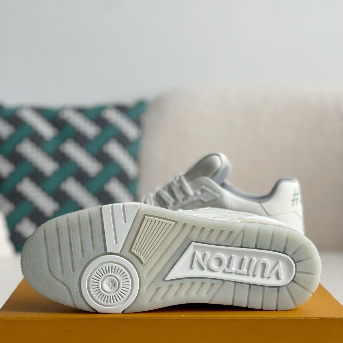 Cream White Grey Signature