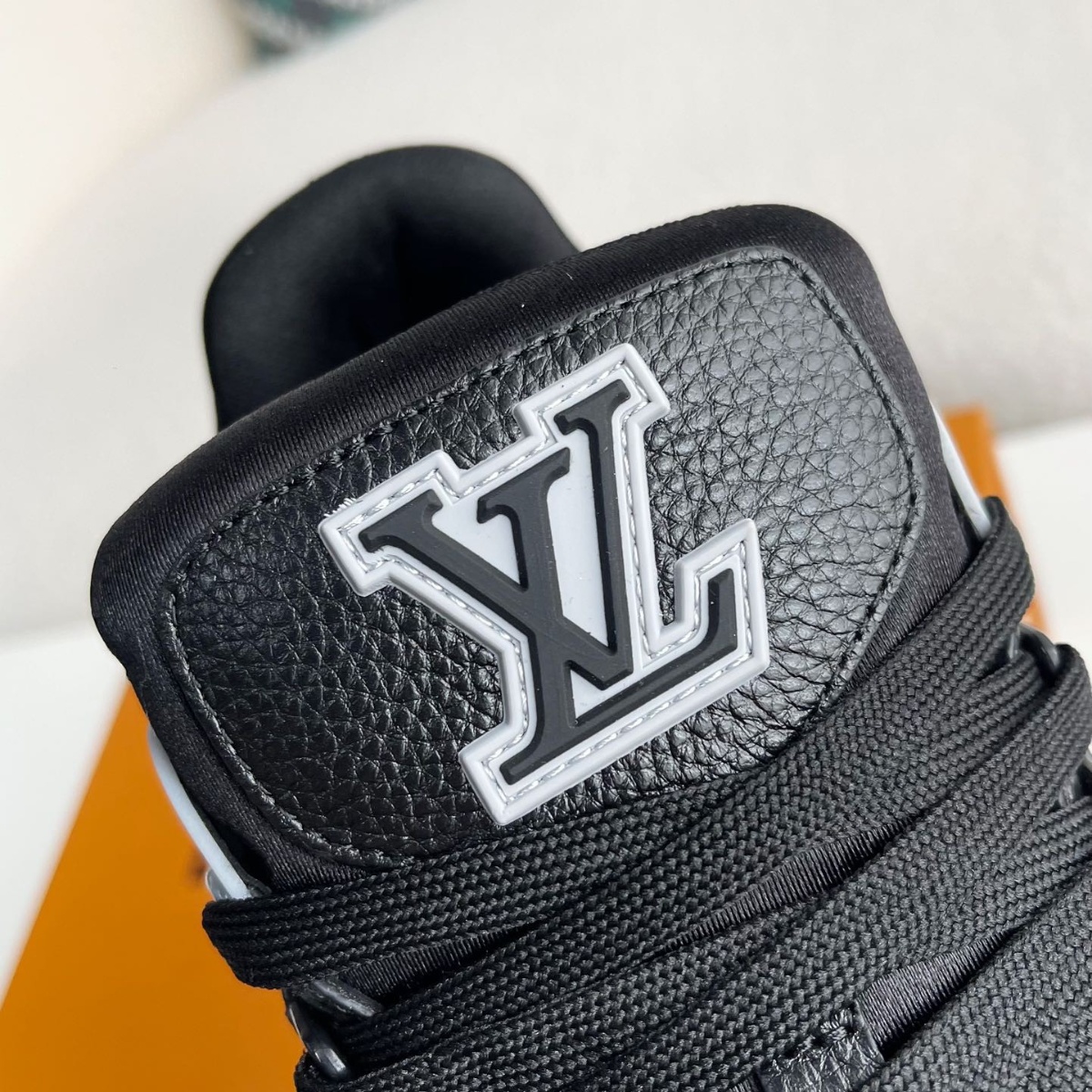 Trainer Damier Black