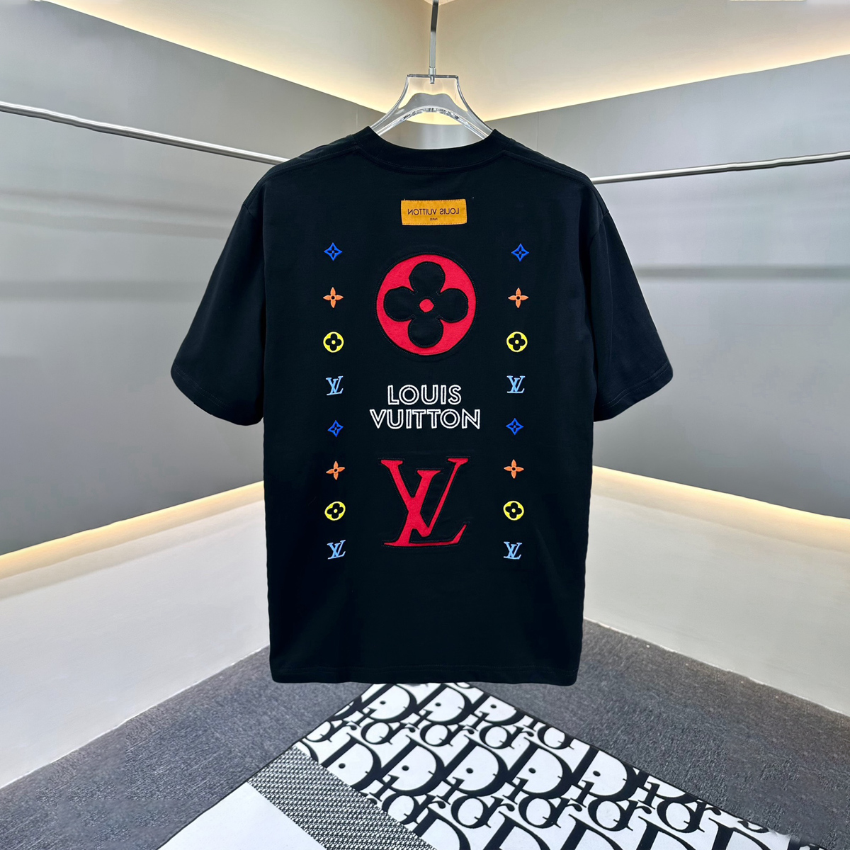 Embroidered appliqué lace T-shirt