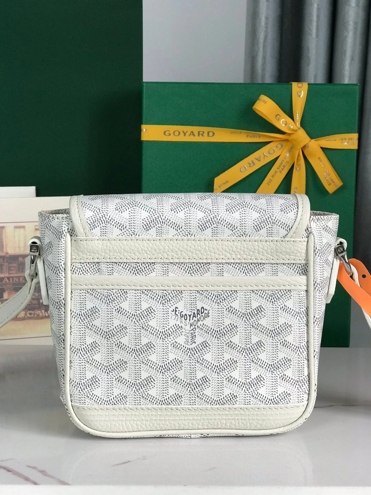 White legant Canvas and Lambskin