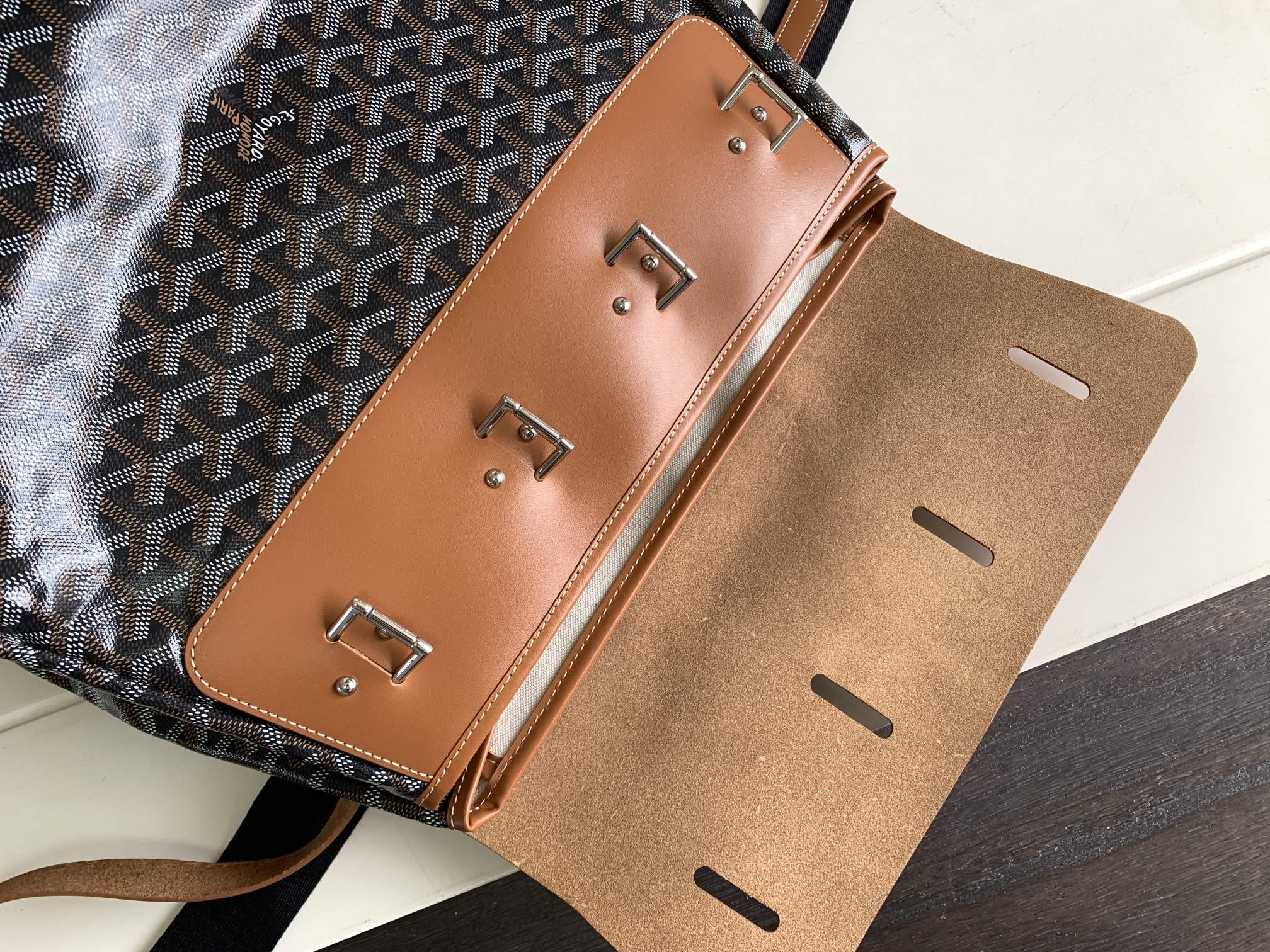 Steamer Pm Bag 48cm Black Tan