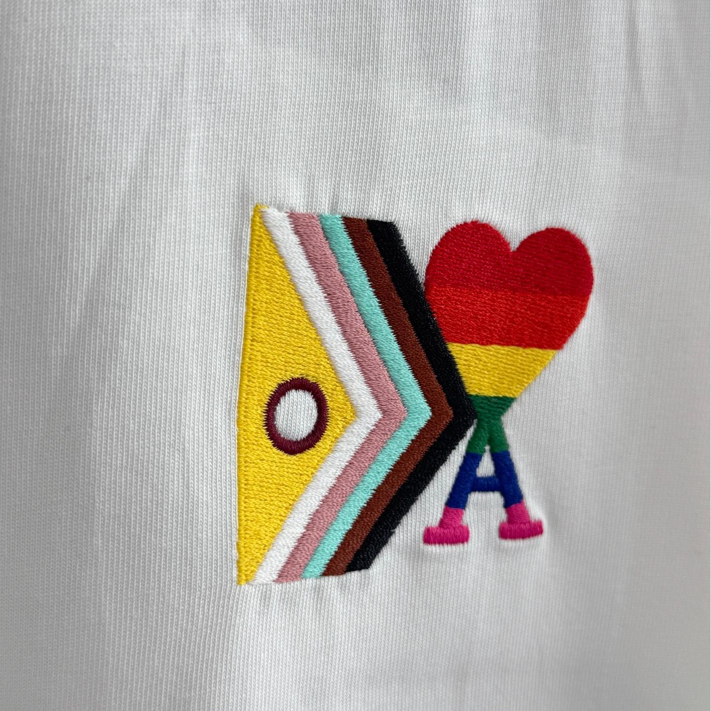 New Rainbow Heart Round Neck T-shirt
