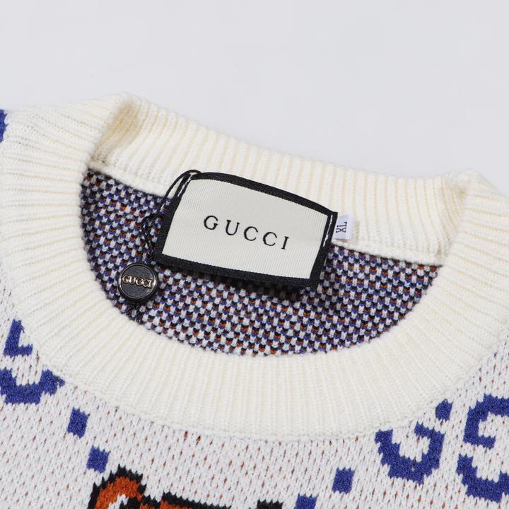 Bear knitted sweater