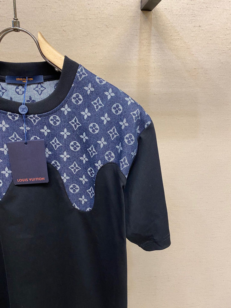 Monochrome wave stitching round neck T-shirt