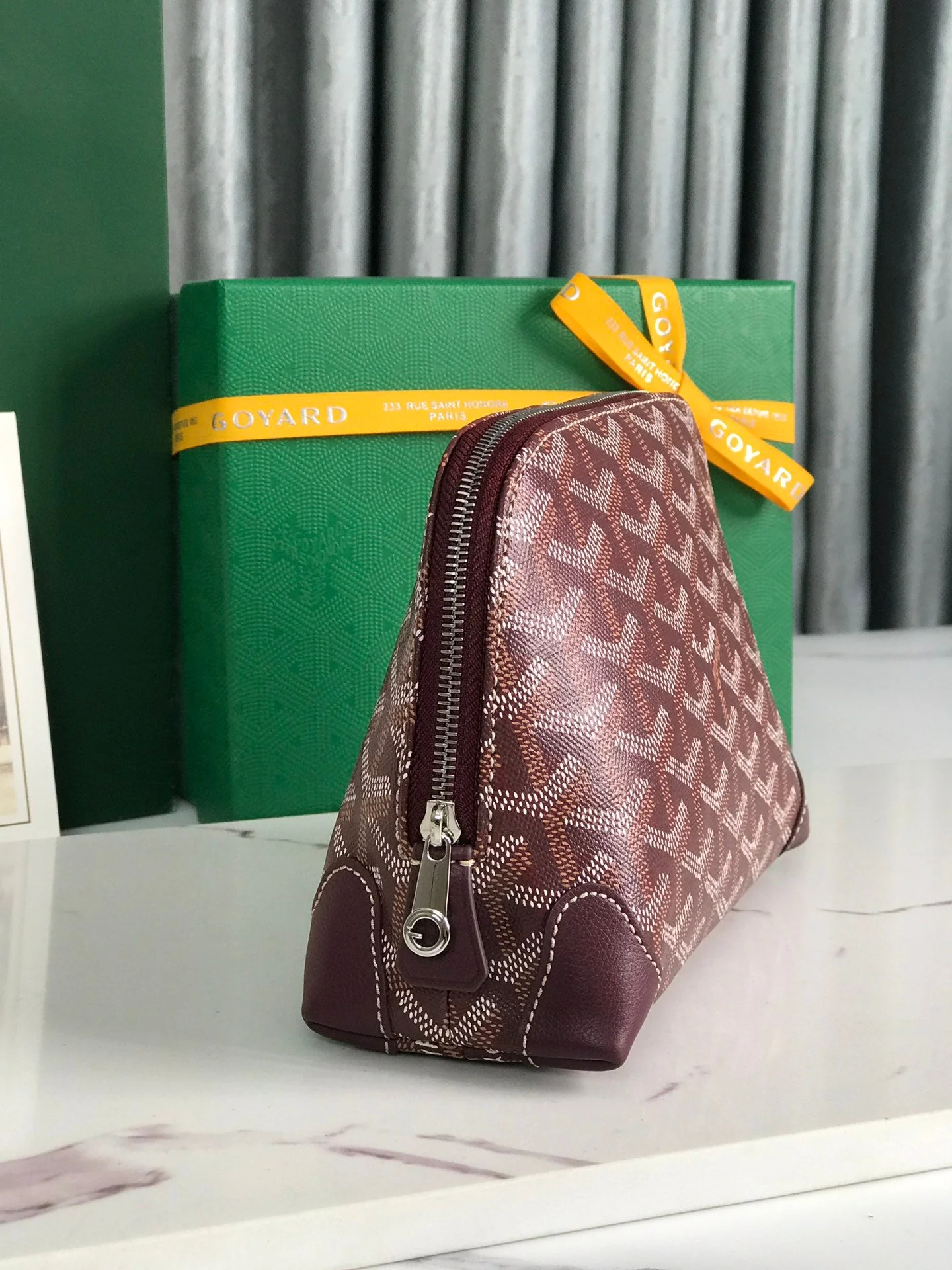 17 In Wind Red Canvas And Tan Calfskin Trim