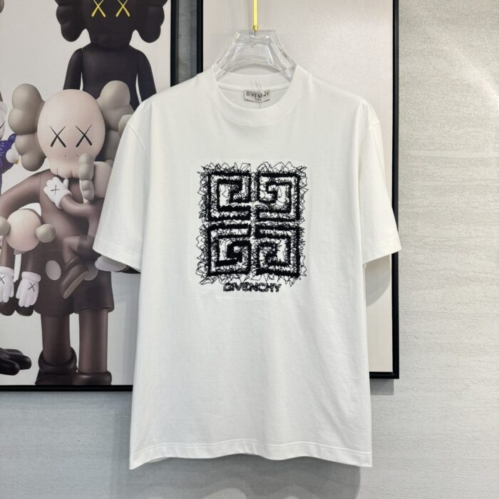 Embroidered Willow T-shirt