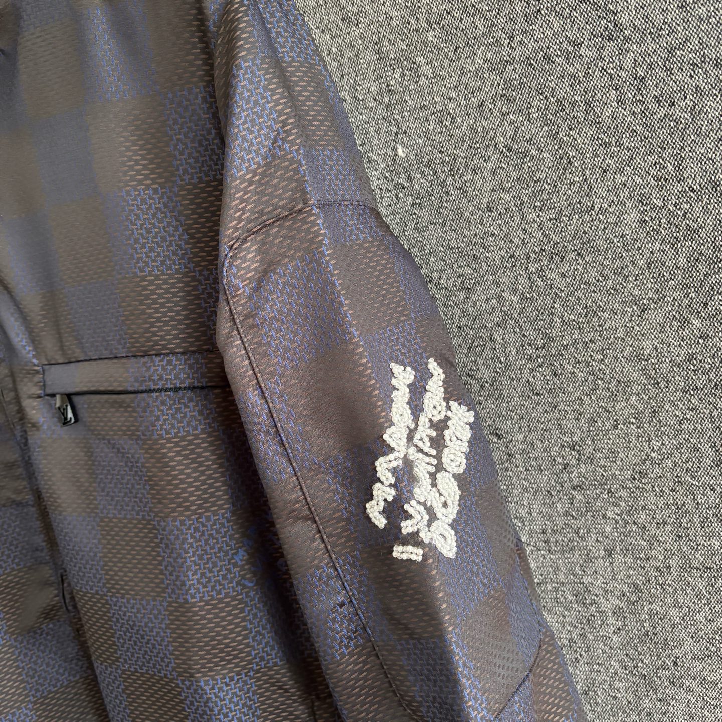 Stand collar long sleeve woven jacket