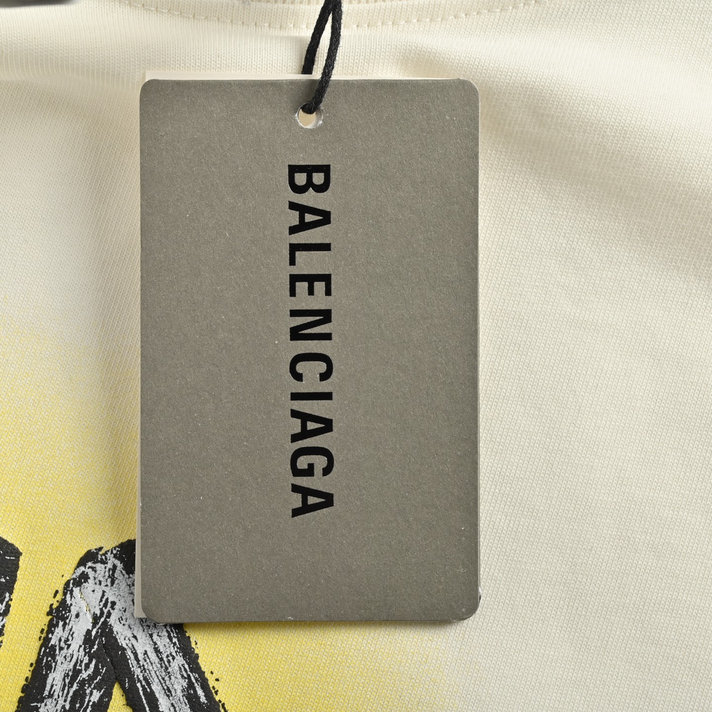 Hand-painted yellow letter print T-shirt