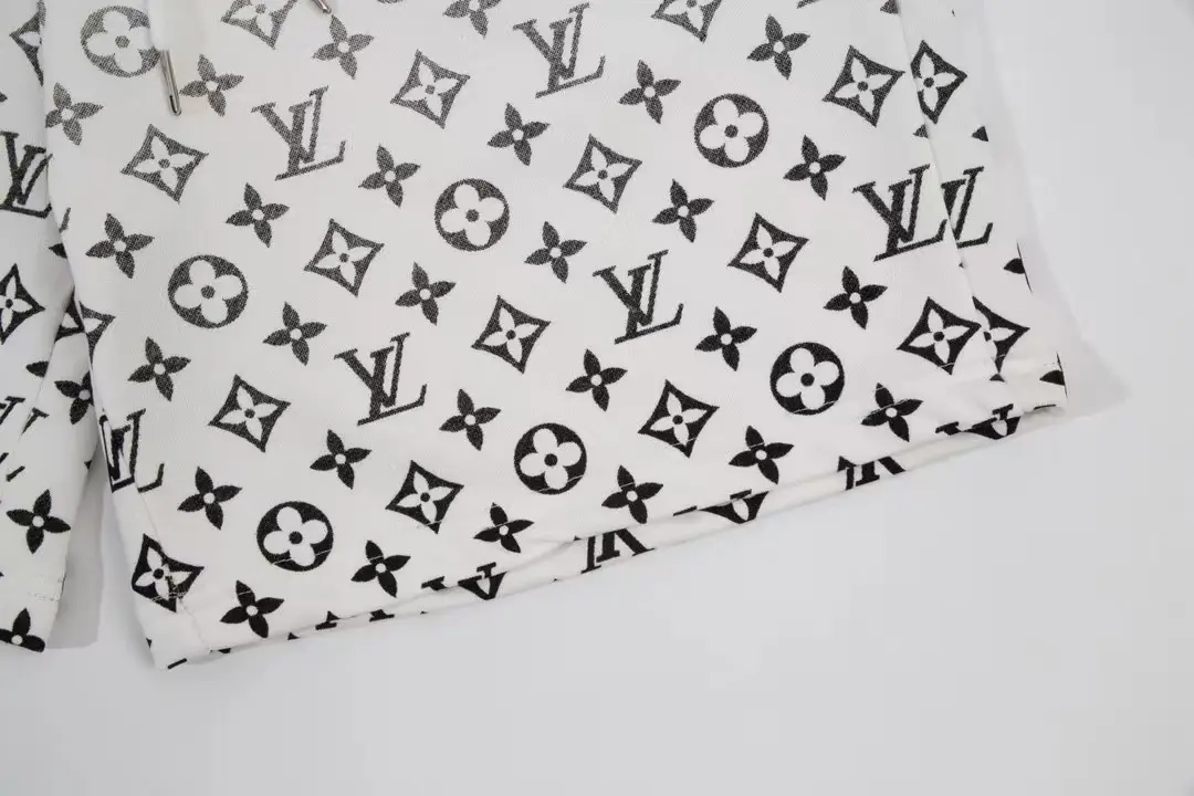 New Full-Print Gradient Horts