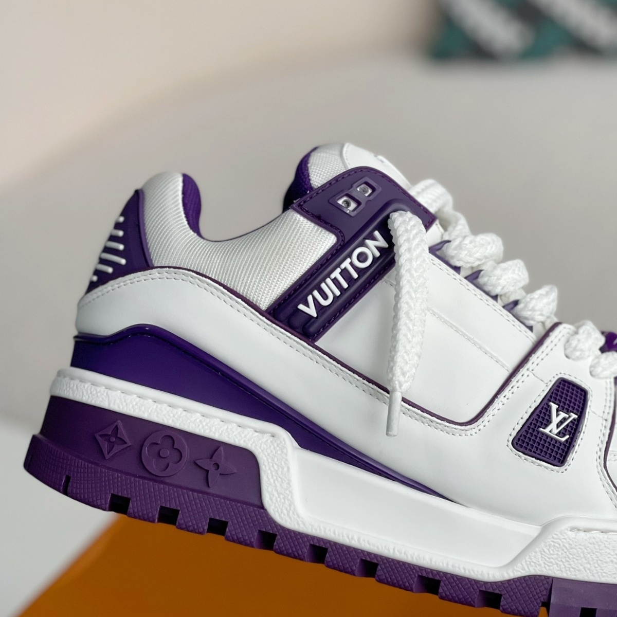 Men's Casual Sneakers (White/Purple)