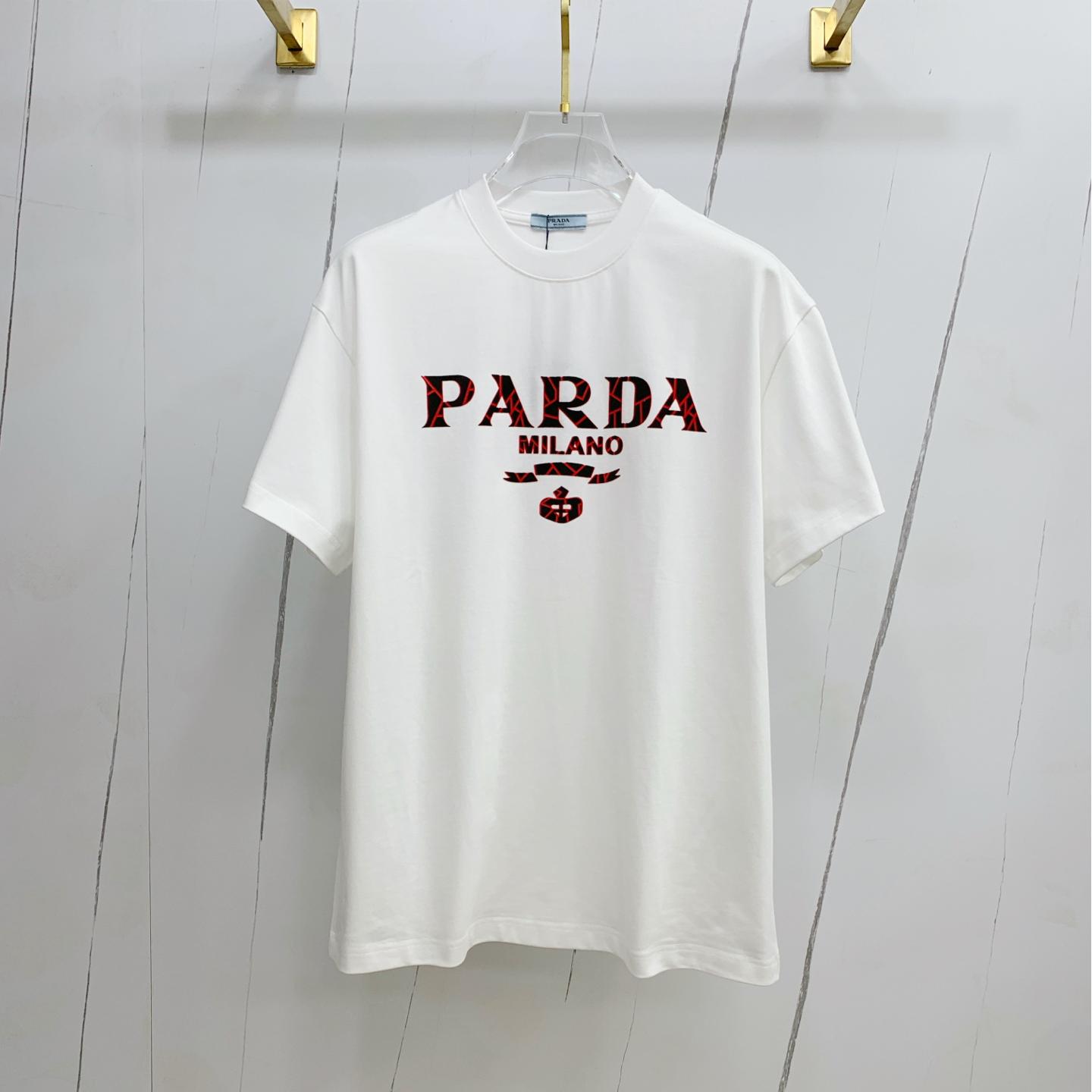Cracked Silicone Lettering T-shirt