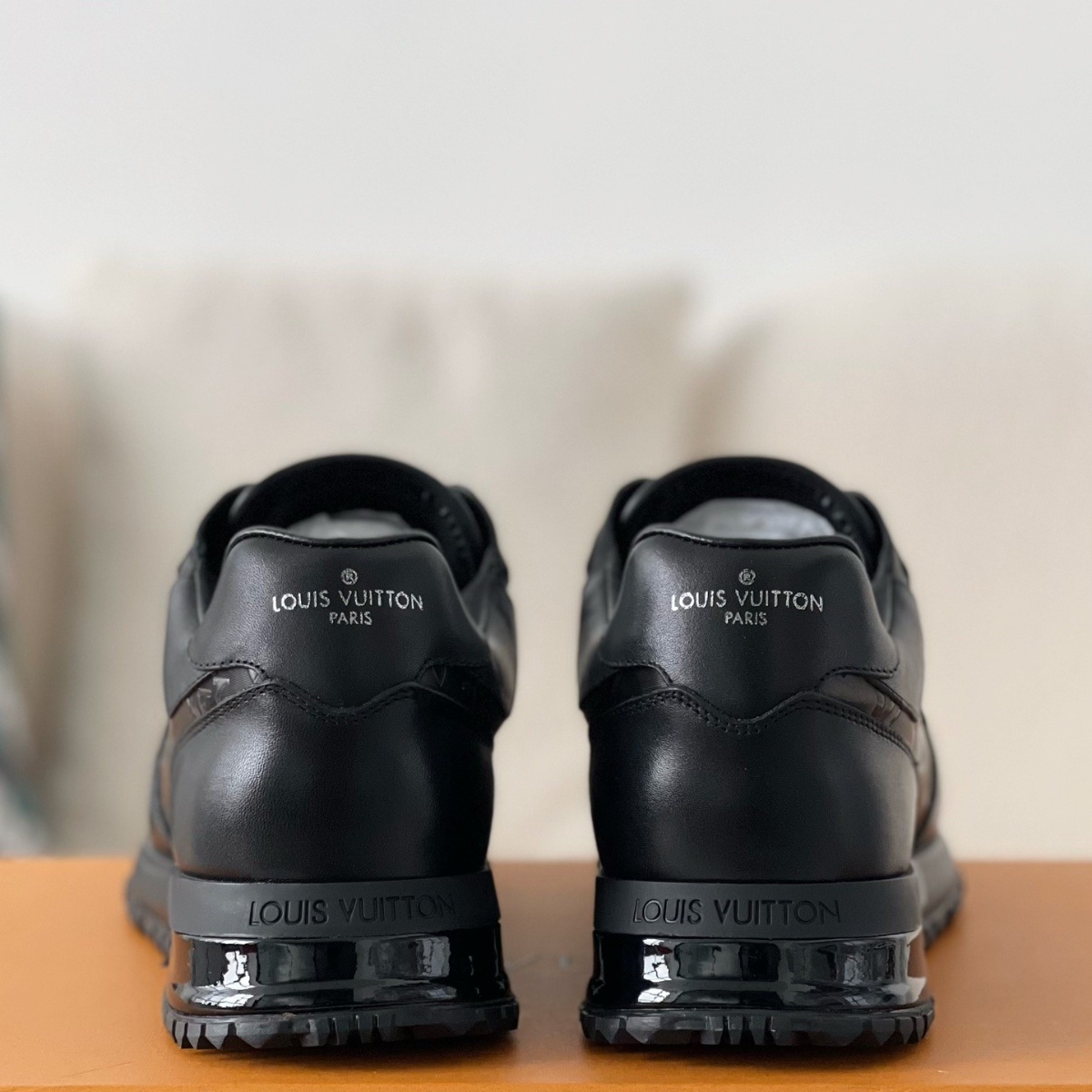 Run Away lridescent Black Men's