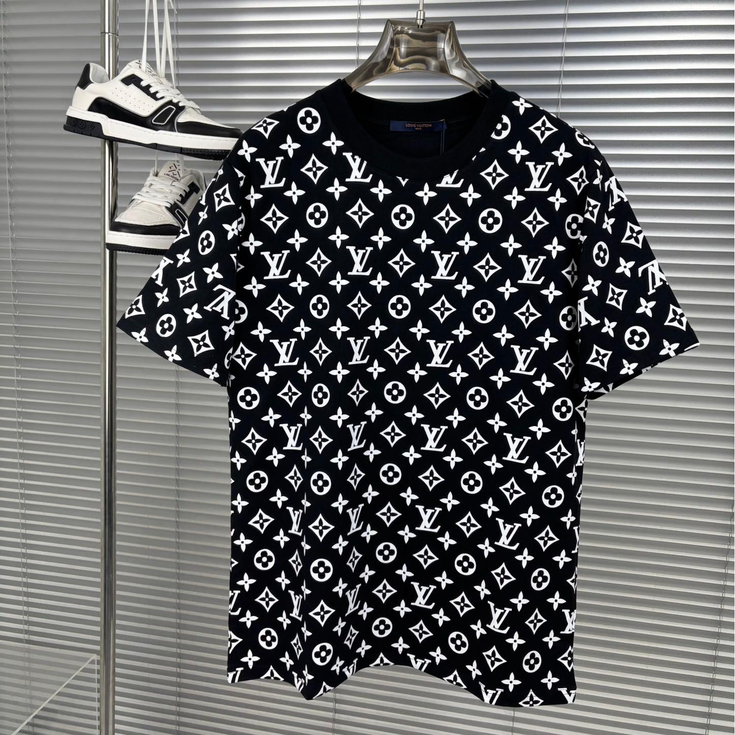 T-shirt with all over print