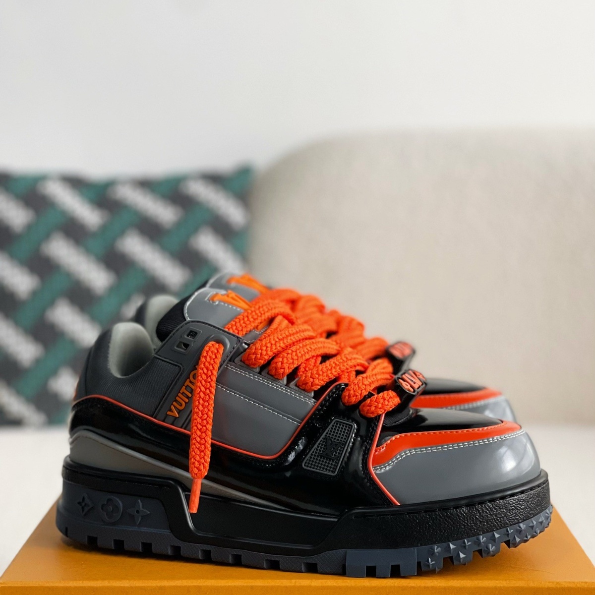 Trainer Maxi Black Orange Monogram