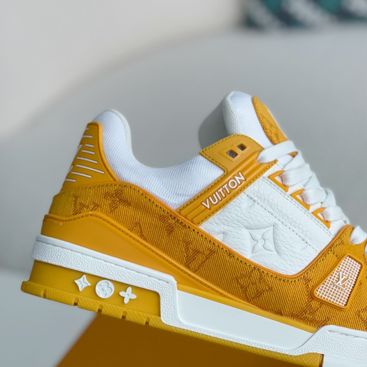 Yellow denim and white sneakers