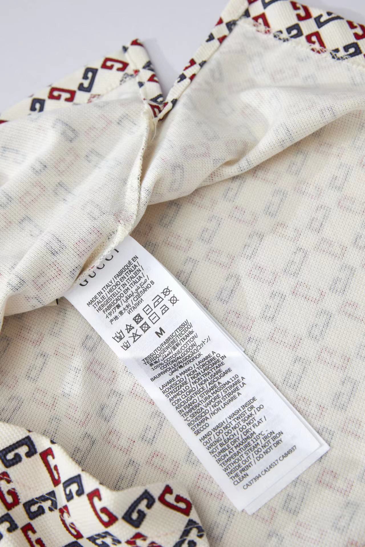 Turn-down collar polo shirt