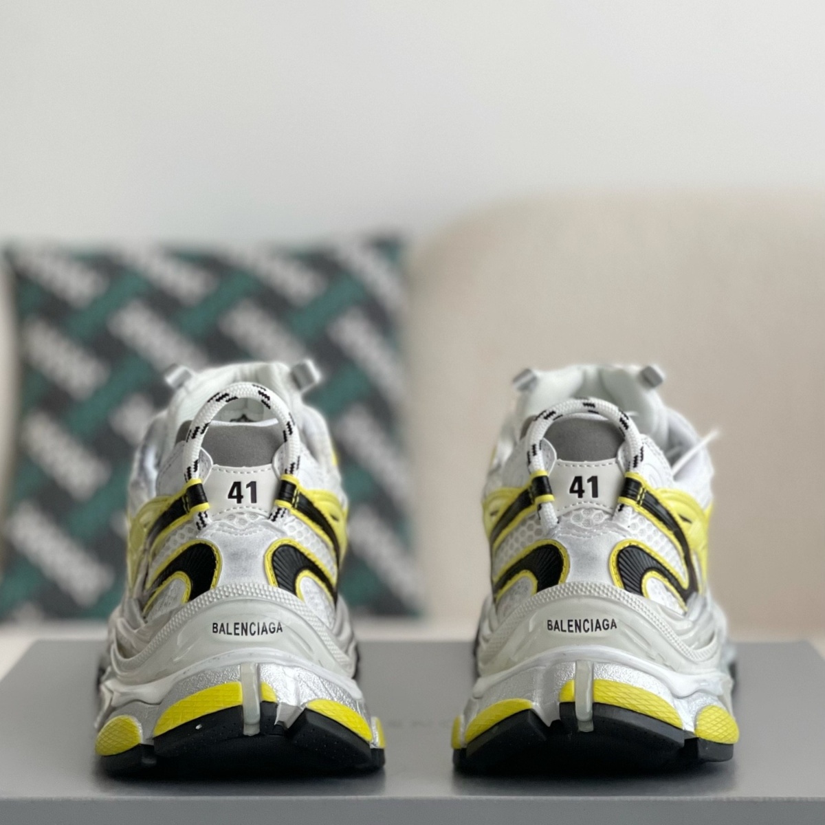 Men's Yellow Runner Metallic Sneakers