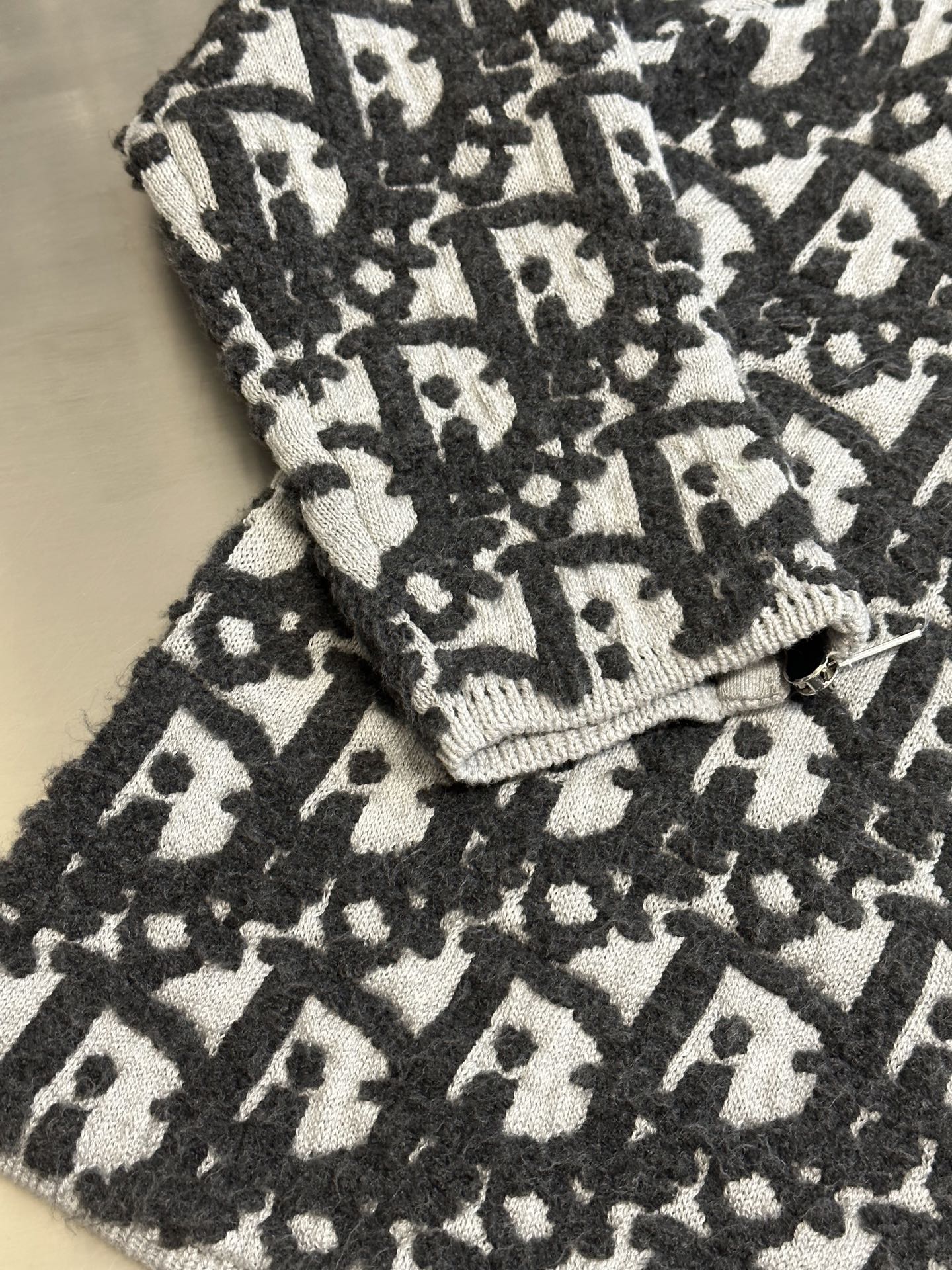 Double-sided jacquard zip-up knitted sweater