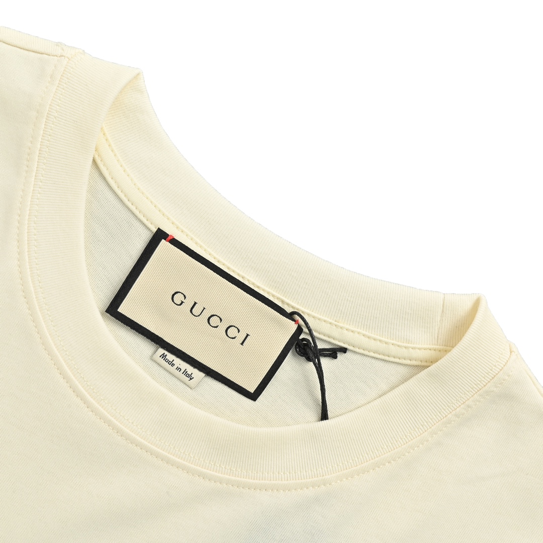 Monogram patch bear embroidered T-shirt