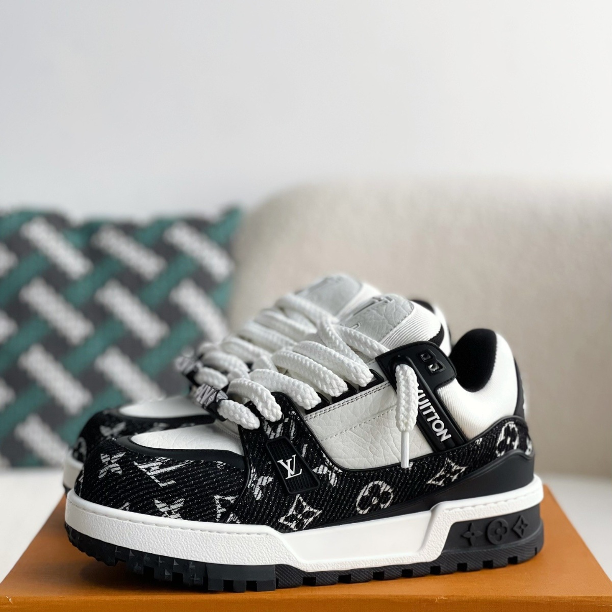 Trainer Maxi White / Black Sneaker