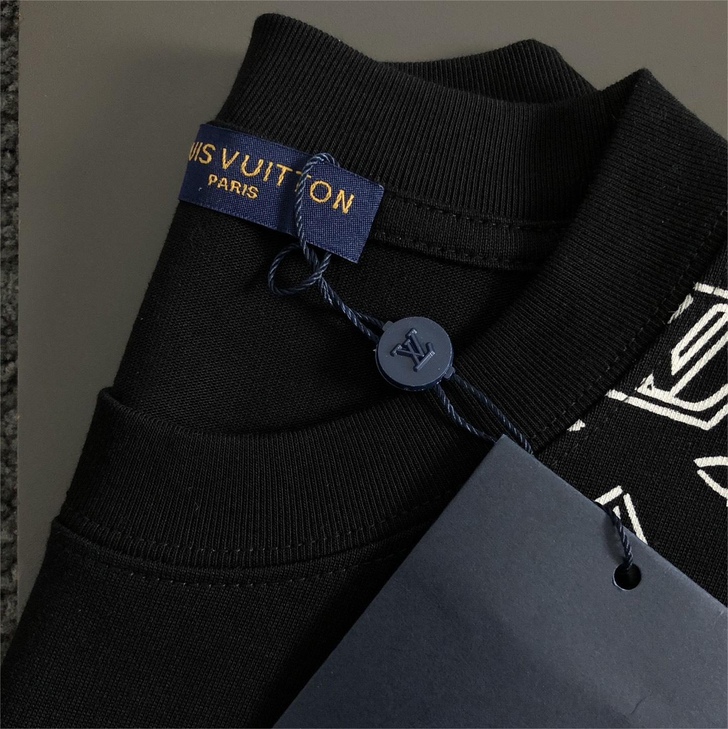 Latest leather embroidery short-sleeved T-shirt