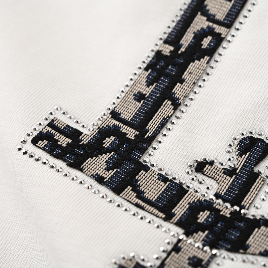 Patch printed embroidered T-shirt