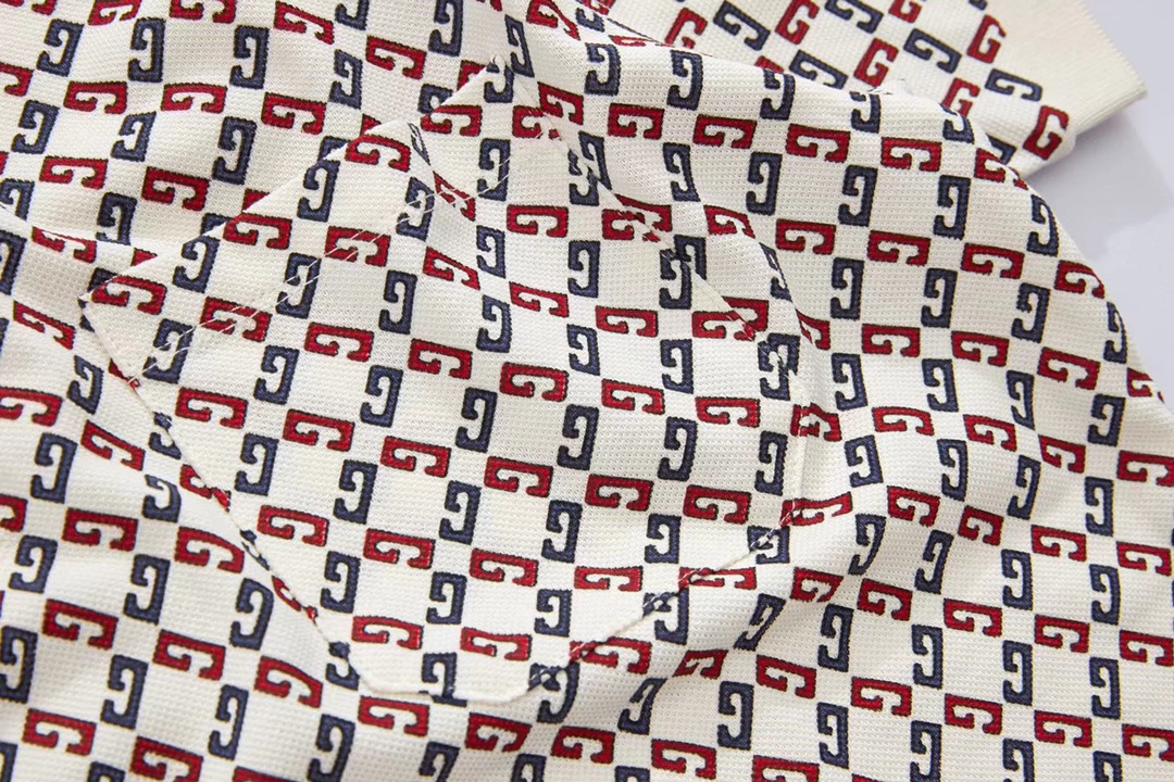 Turn-down collar polo shirt