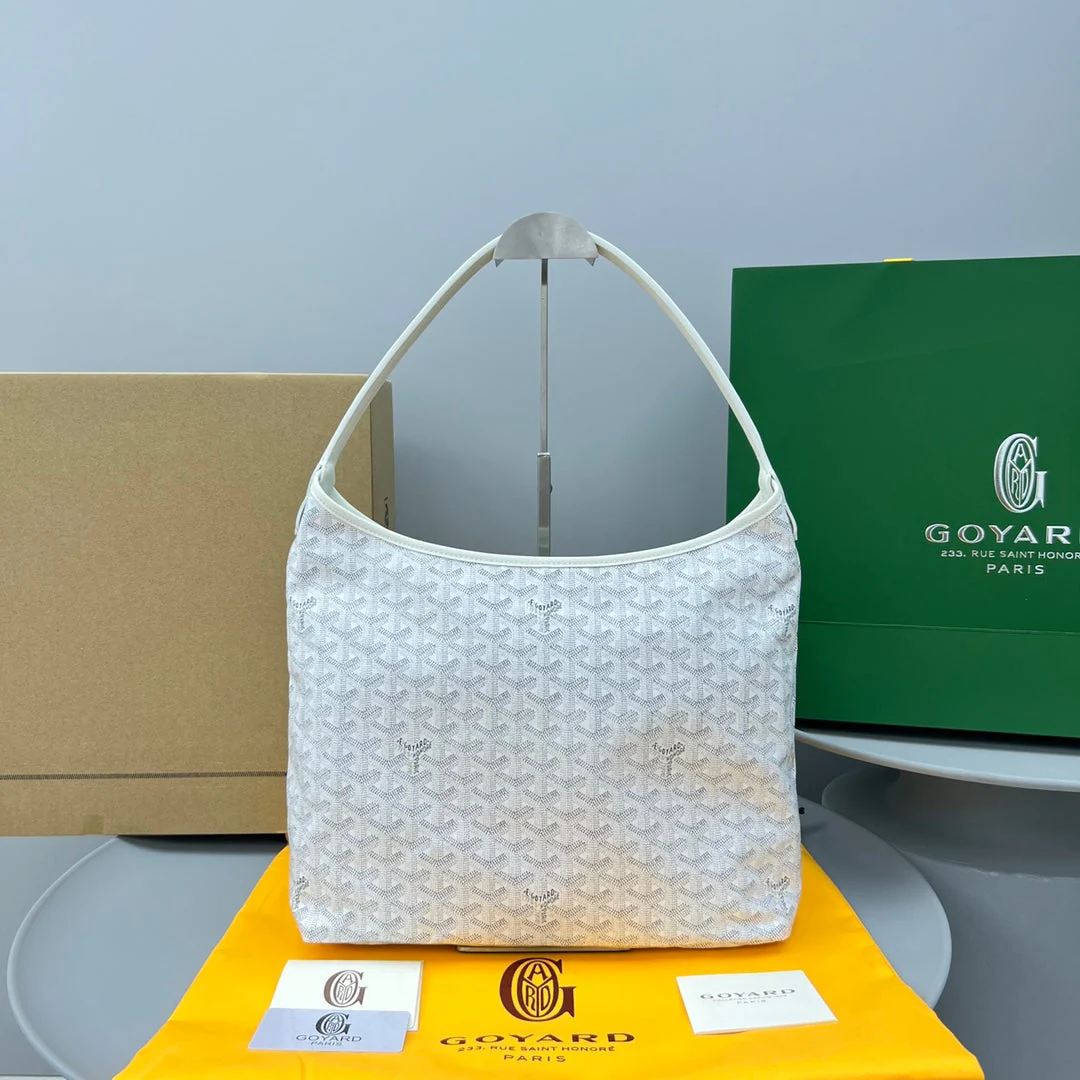 34 In White Canvas And Calfskin