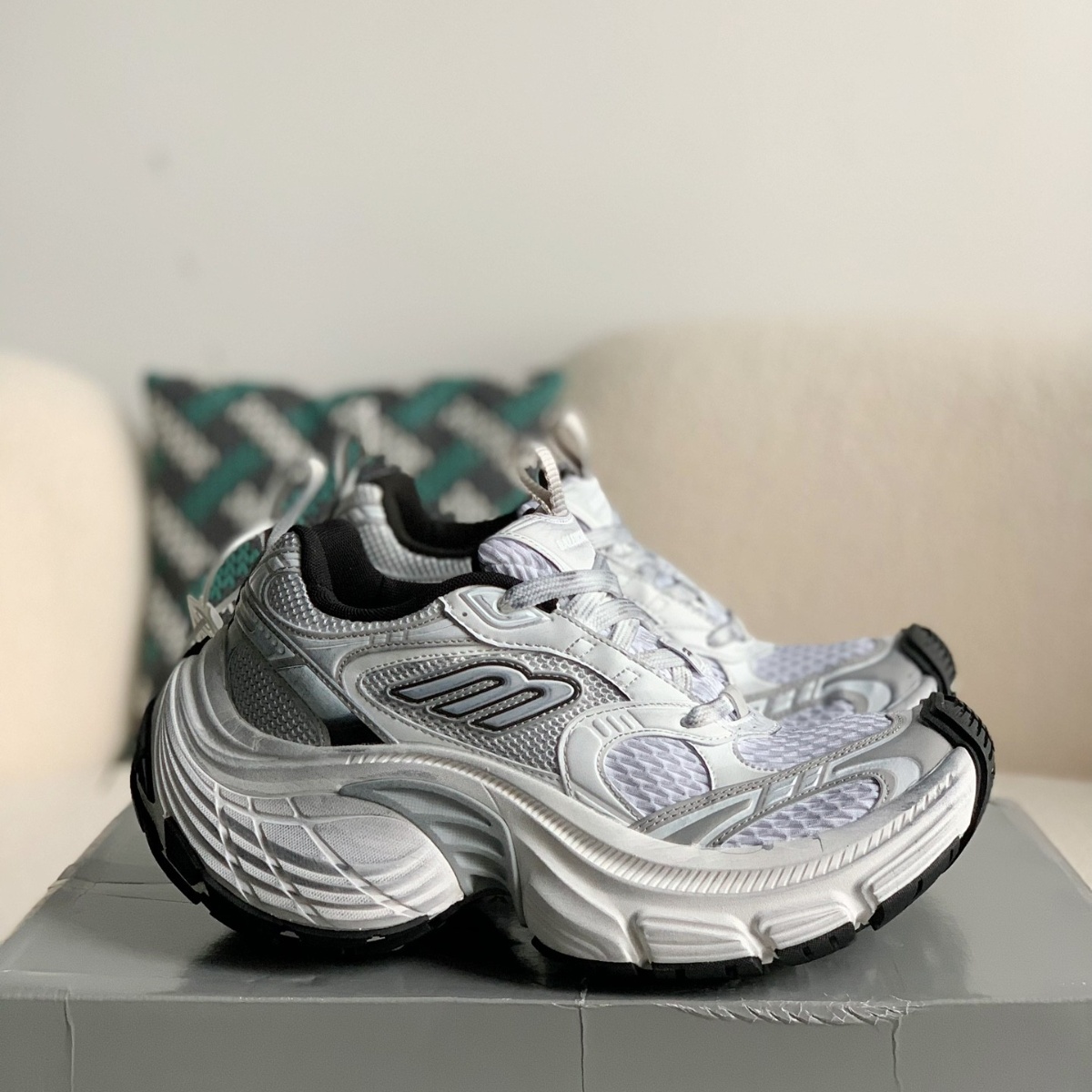 Sneakers