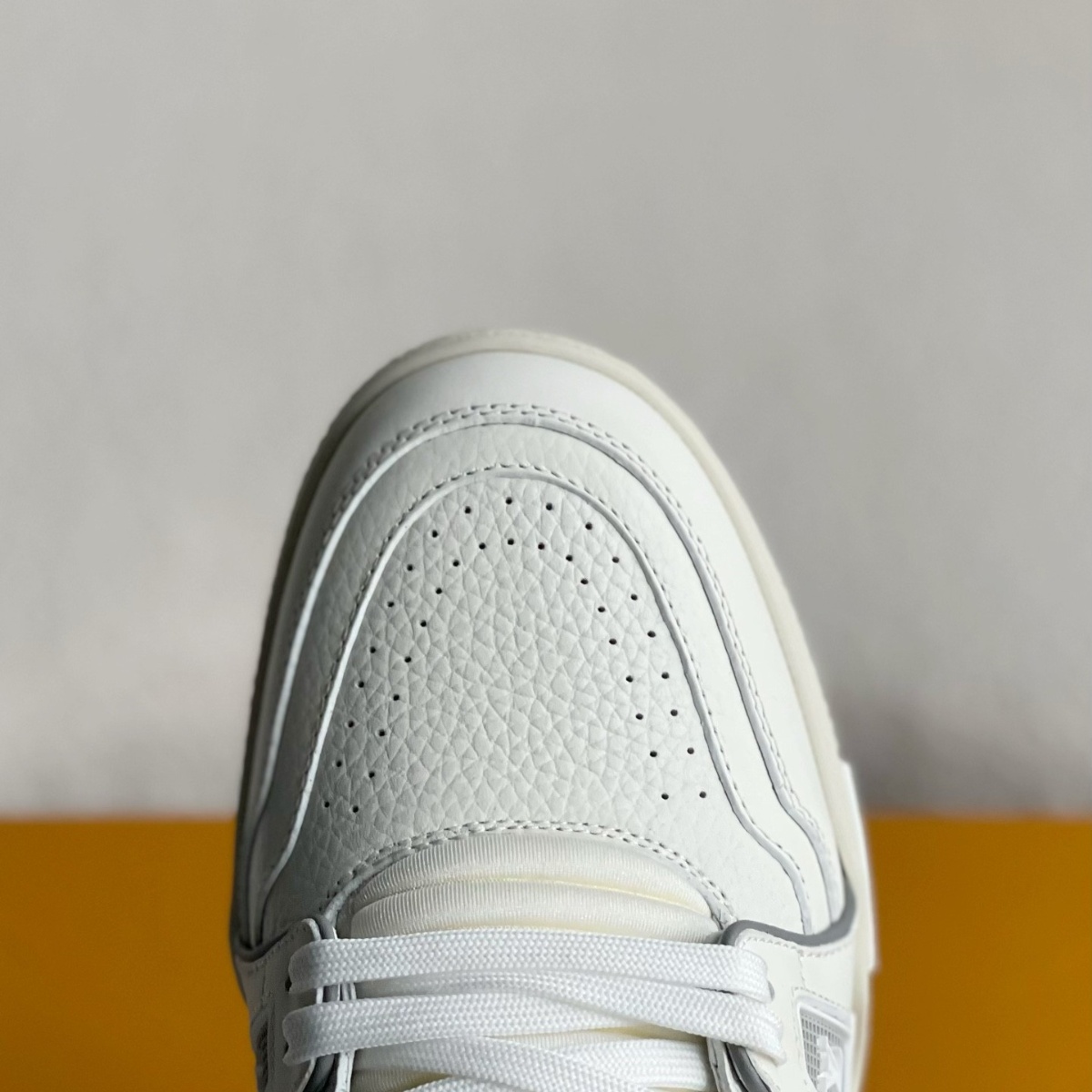 Cream White Grey Signature