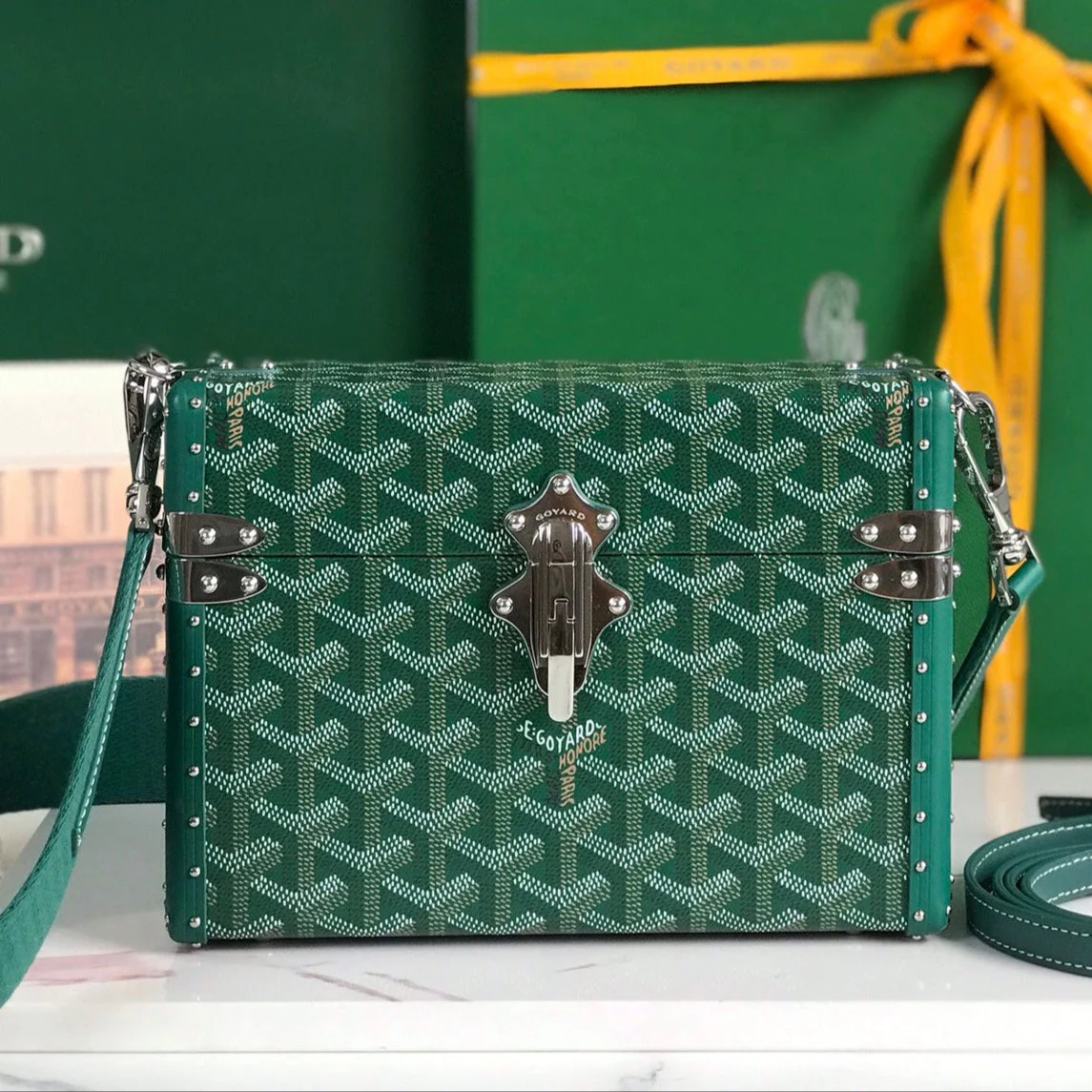 Bag 21 In Green Canvas & Cowhide