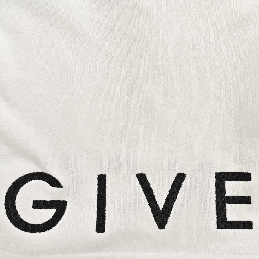 4G laminated print shorts